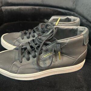 Adidas women  Black High-Top Sneakers